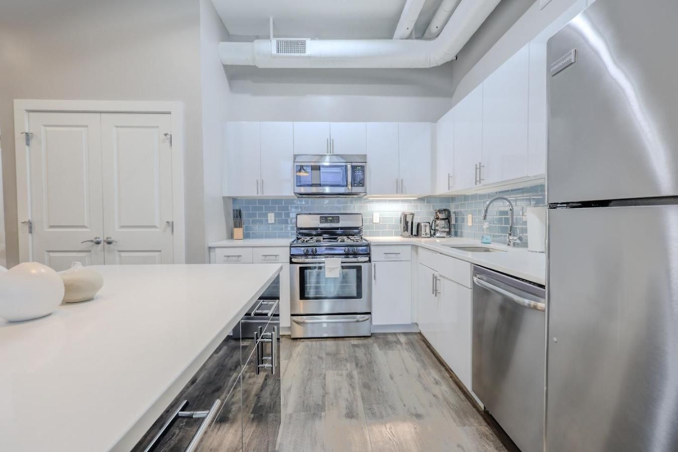 Pet Friendly Downtown Elevator Washer Dryer * Boston