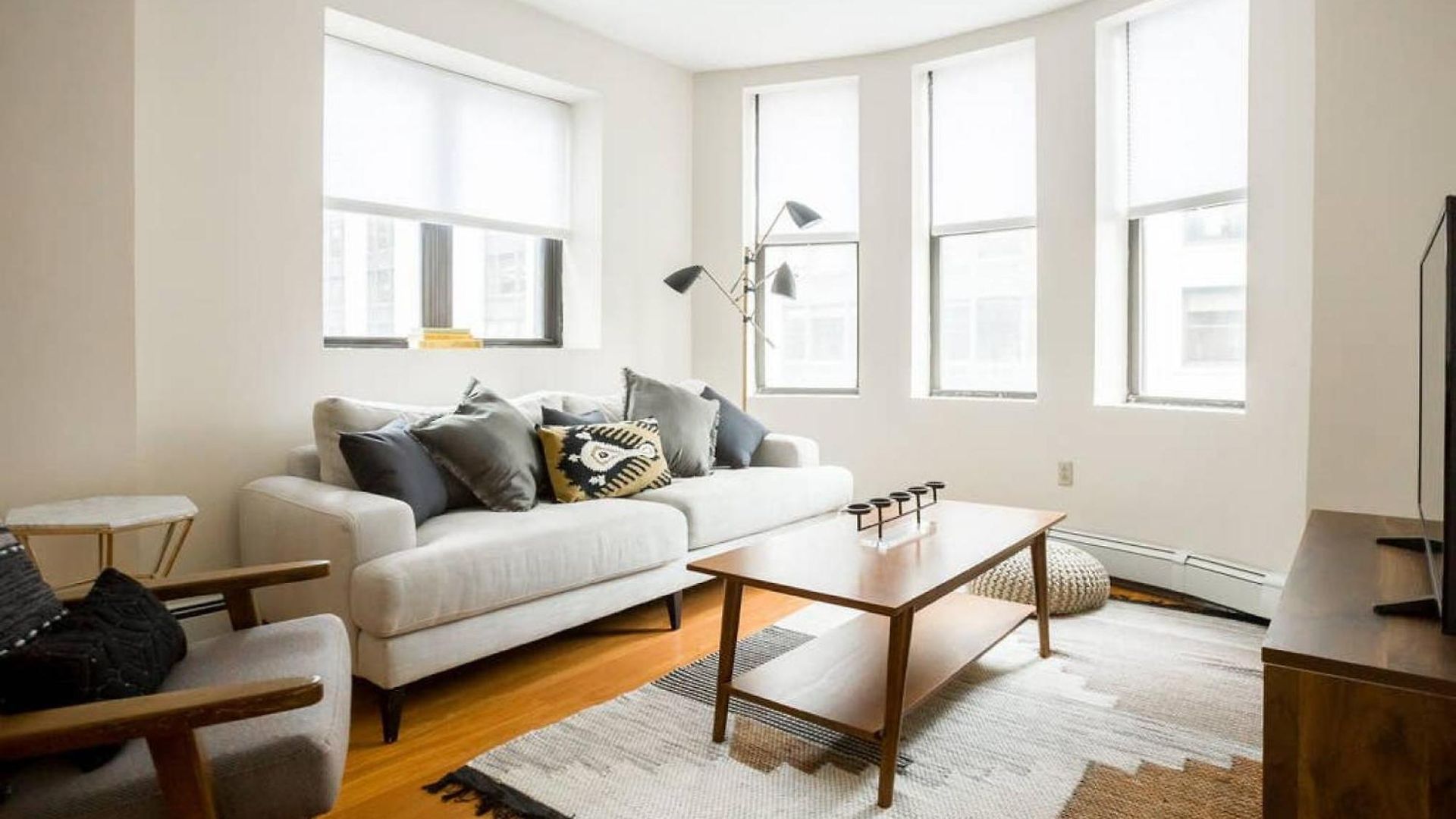 Delightful Downtown 2bed 2bath