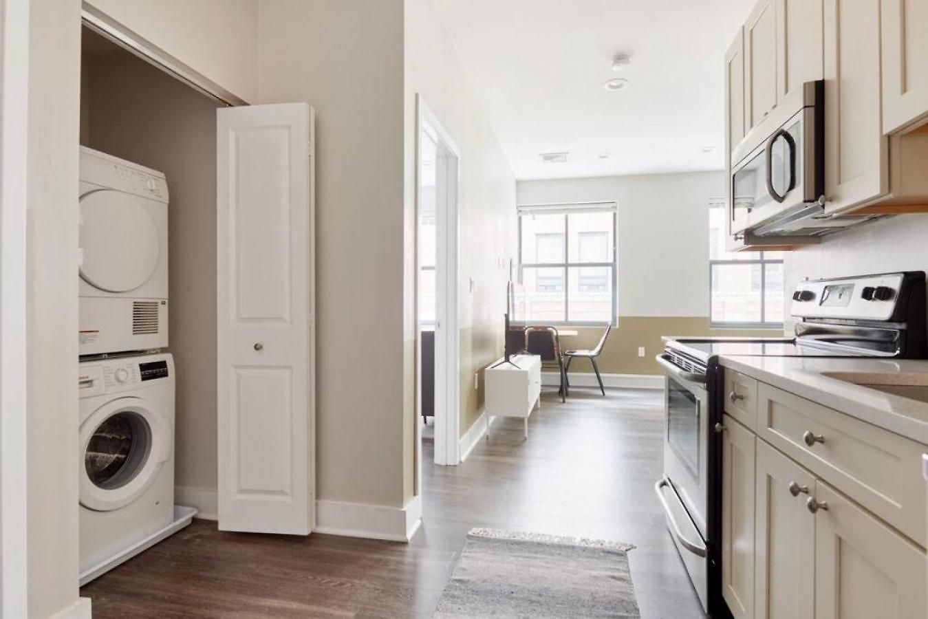 Spacious 1br In Fidi Close To T Apartment