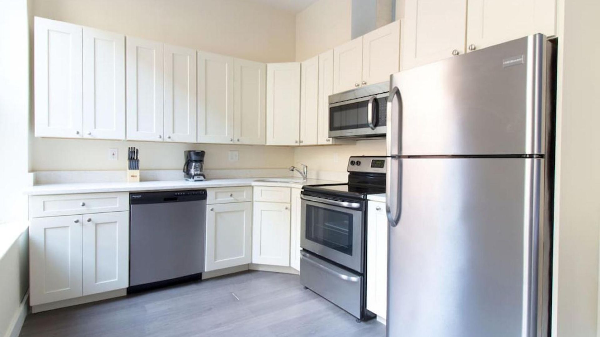 Fidi Laundry In Building Fast Wifi * Boston