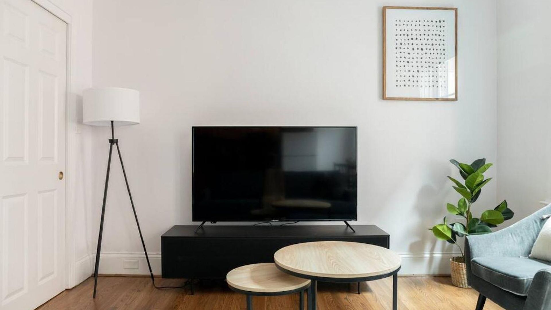 Modern 1brs Steps From Common And South End Boston
