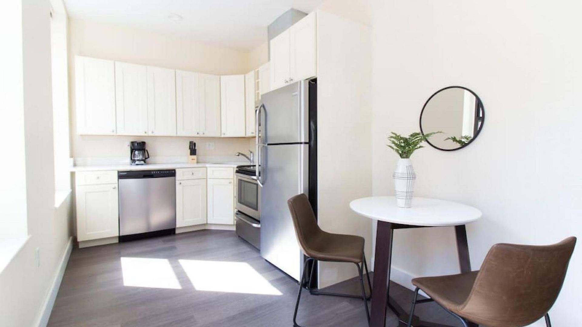 Fidi Laundry In Building Fast Wifi Apartment *