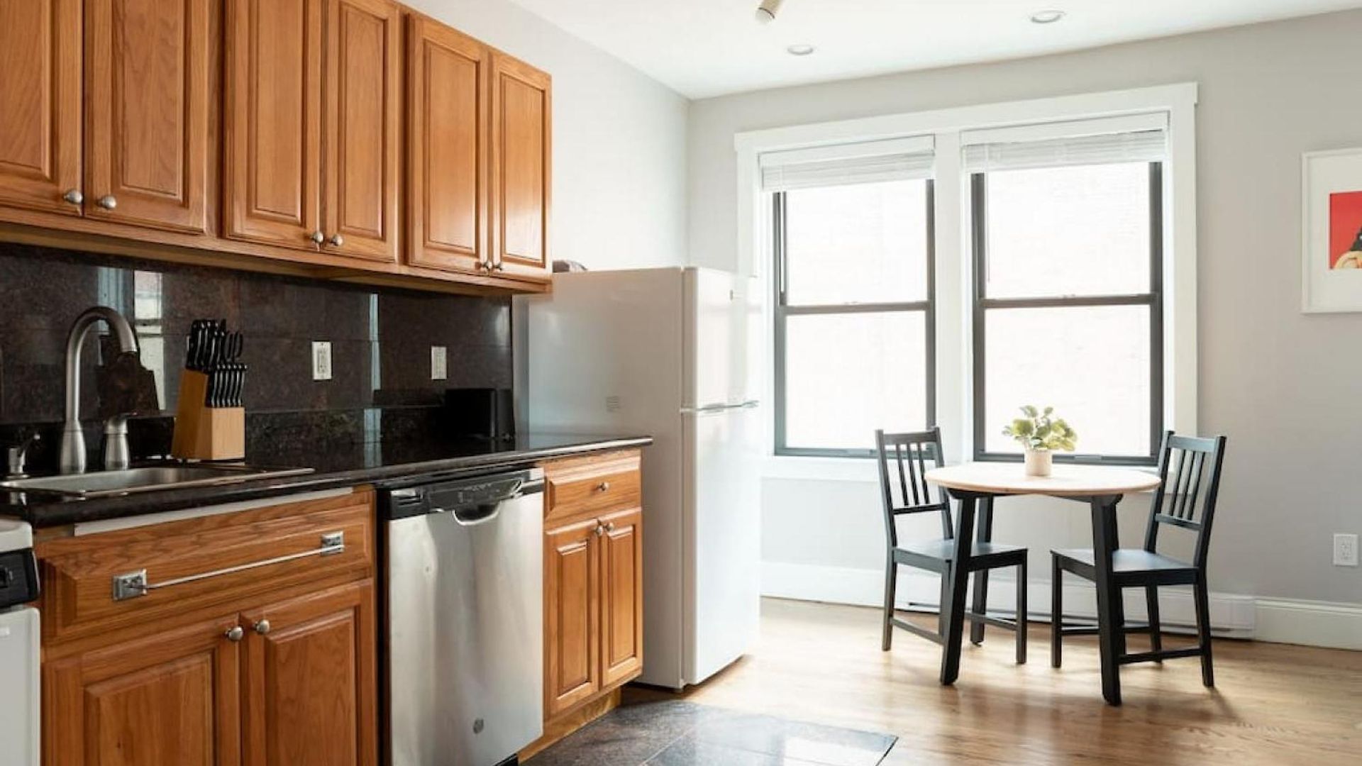 Simple 1br Steps To Common And South End Boston