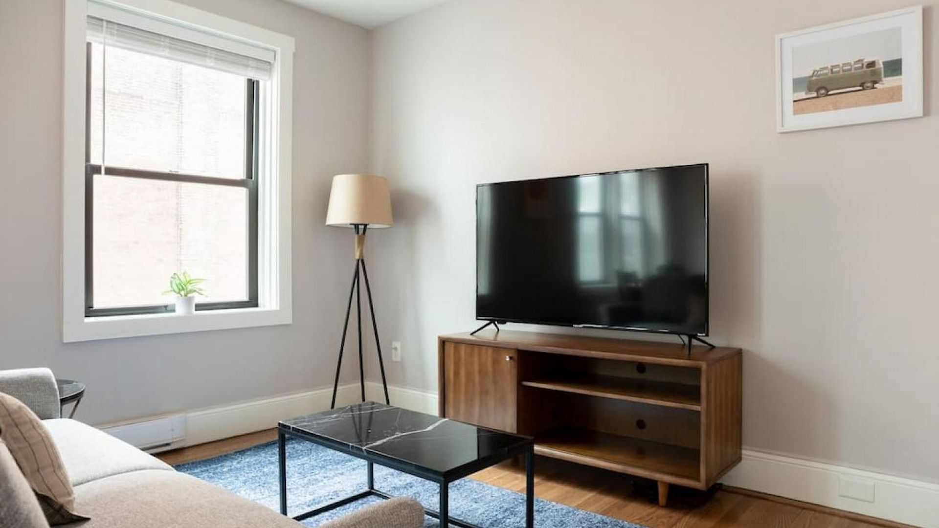 Apartment Simple 1br Steps To Common And South End *