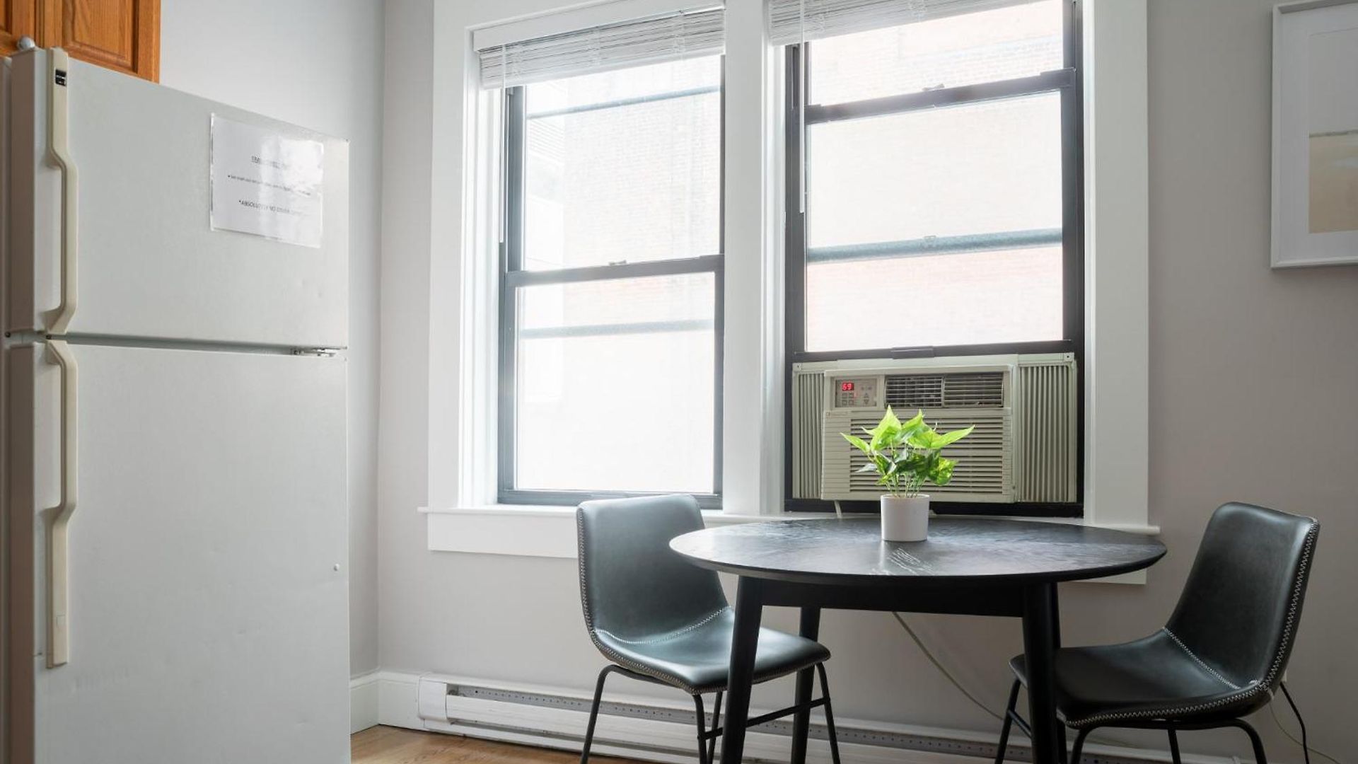 1 Bedroom In Heart Of Theater District Walk Anywhere Apartment Boston