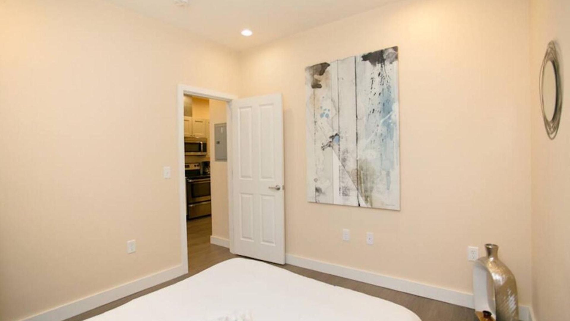 Newly Designed Loft - Fast Wifi - Pet Friendly Apartment