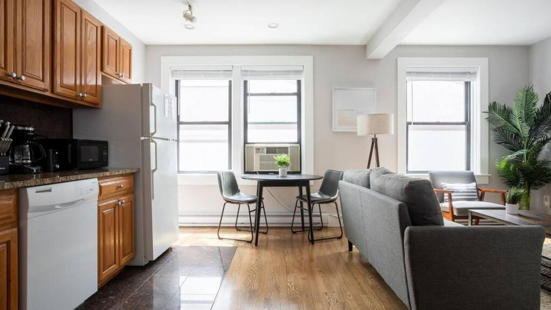 Apartment Airy 1br Walkable To Everywhere In *