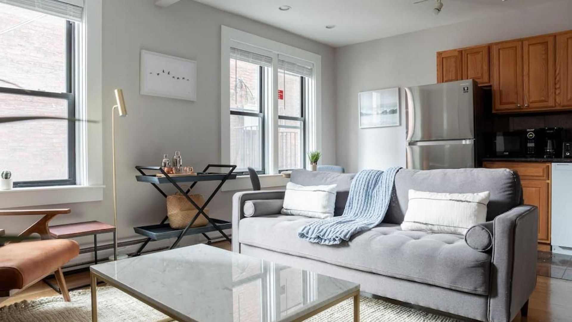 Apartment Bay Village Charm With 99 Walkscore With Short And Long