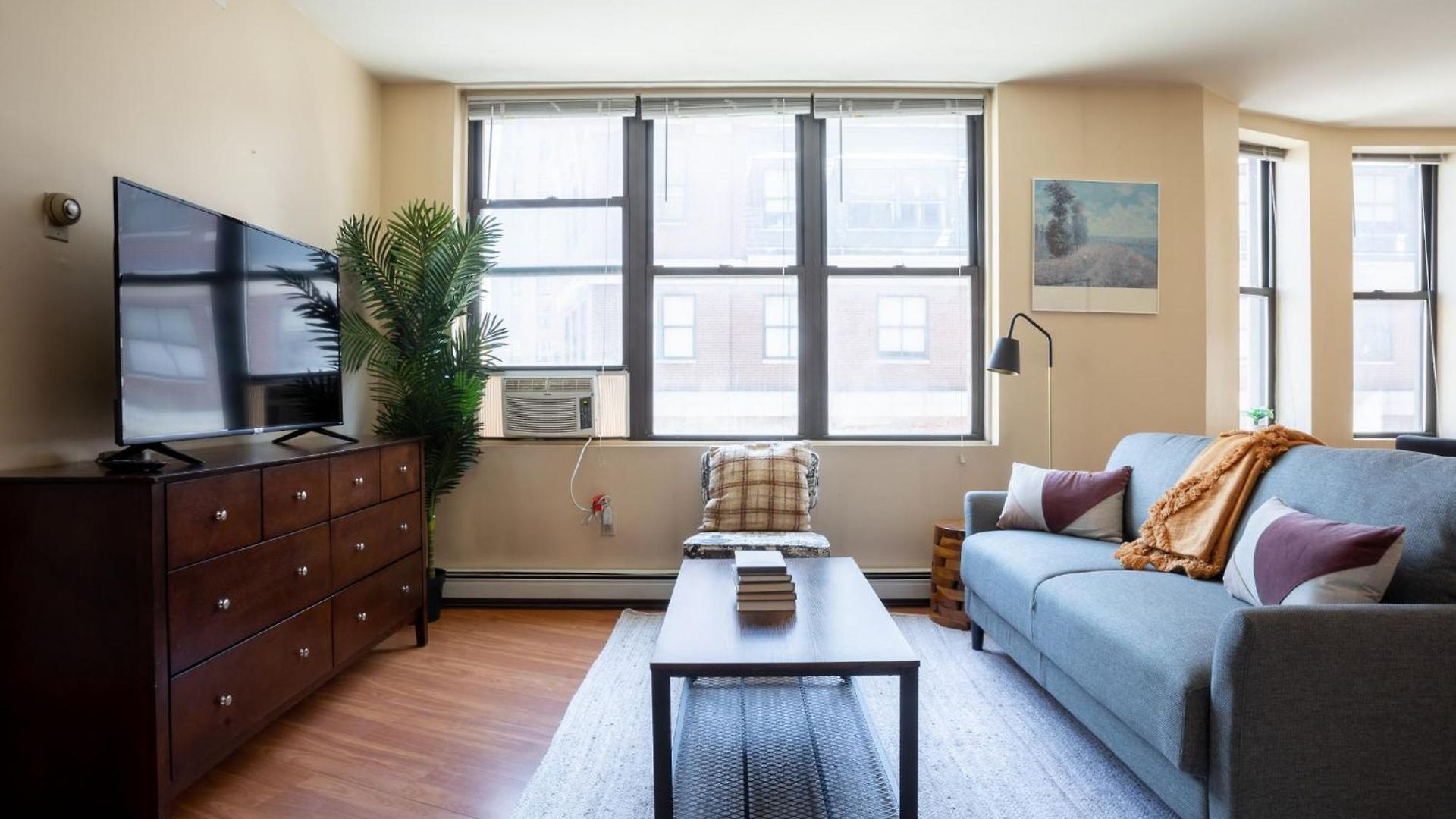 Financial District Charm And Close Walk To Downtown Apartment *