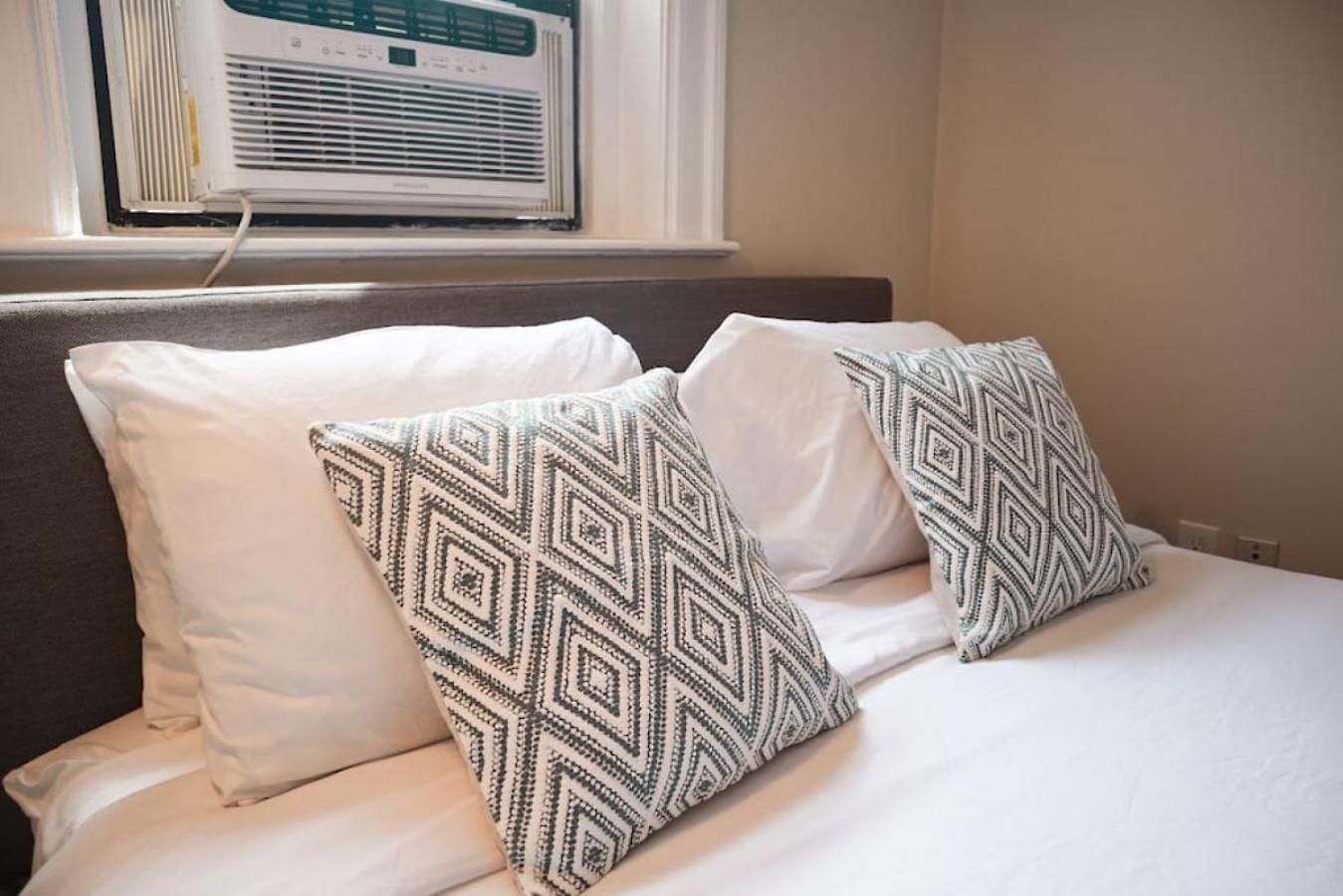 Lovely Fenway 1br In Historic Building Apartment *