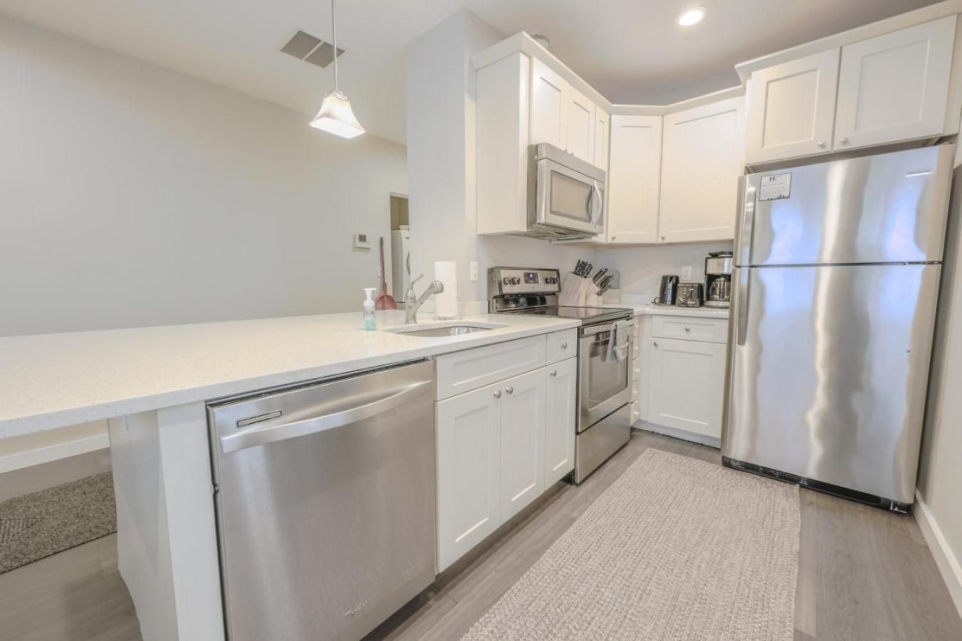 Luxury Loft Washer And Dryer Pet Friendly *