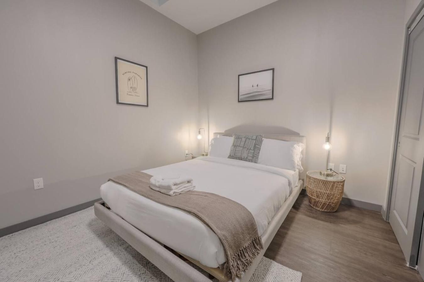 Elegant 2 Bedroom Prime Location Apartment