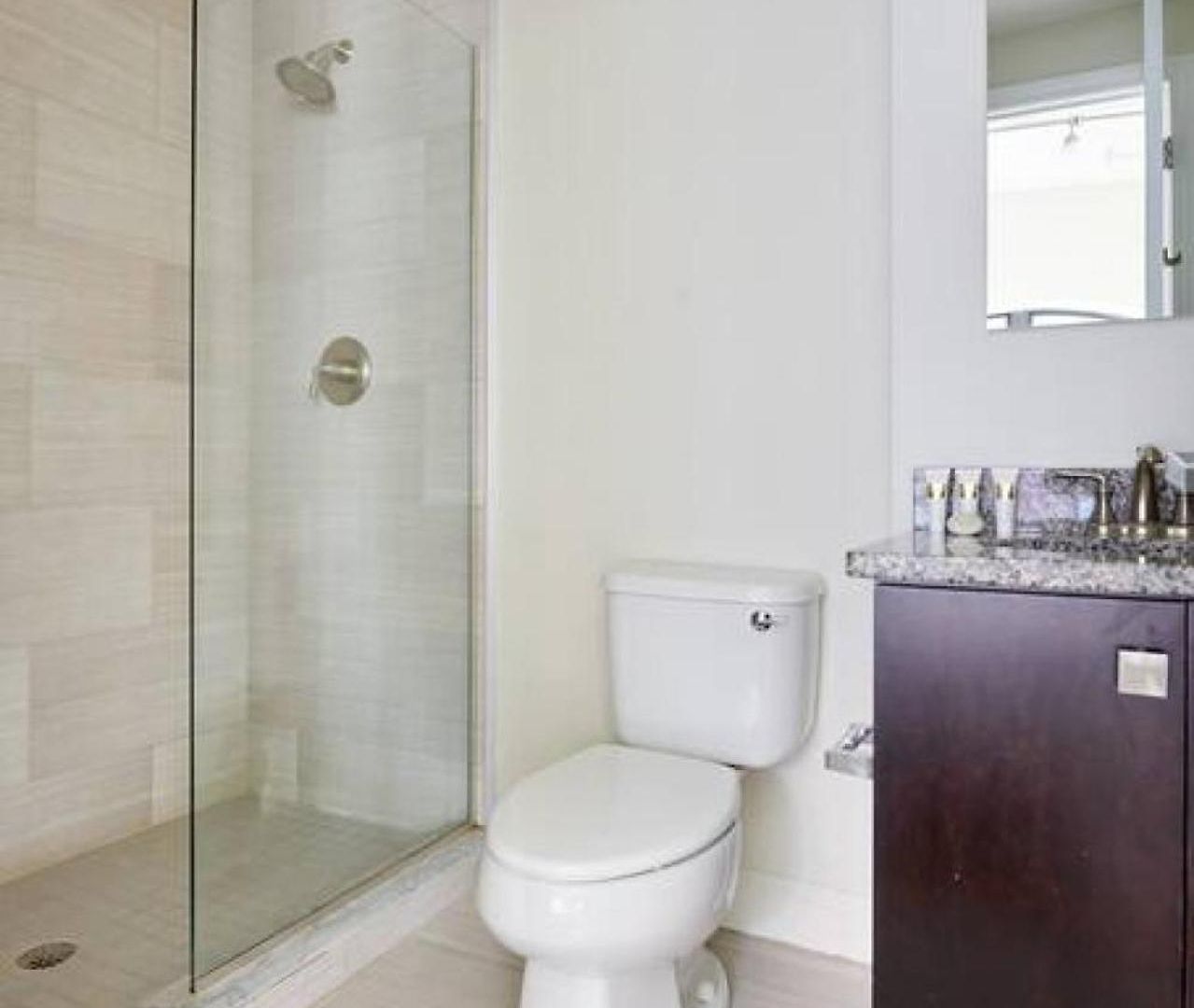 Bold And Spacious 2 Bed In Financial District Apartment