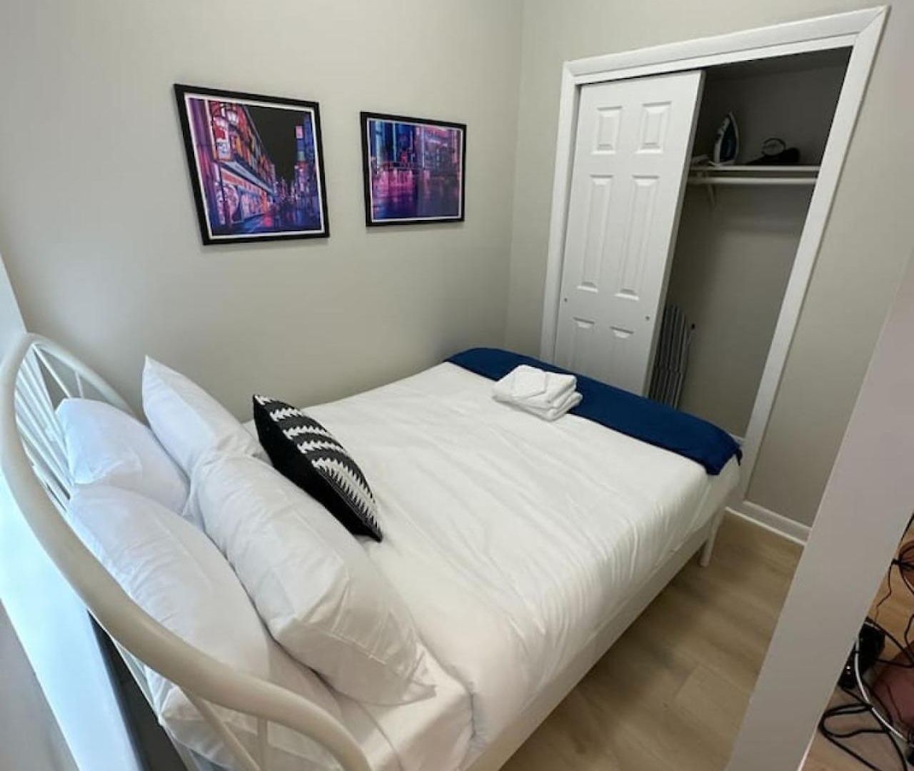 Spacious Back Bay Apartment Boston