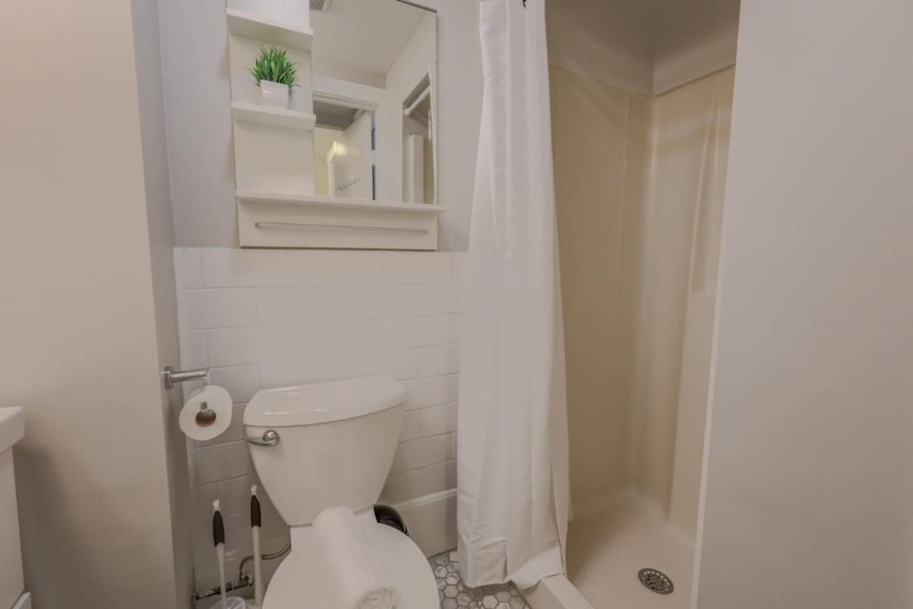 Apartment Bright Newbury Street 1 Bedroom Boston
