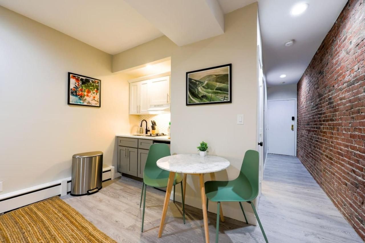 Nestled In Back Bay Apartment Boston