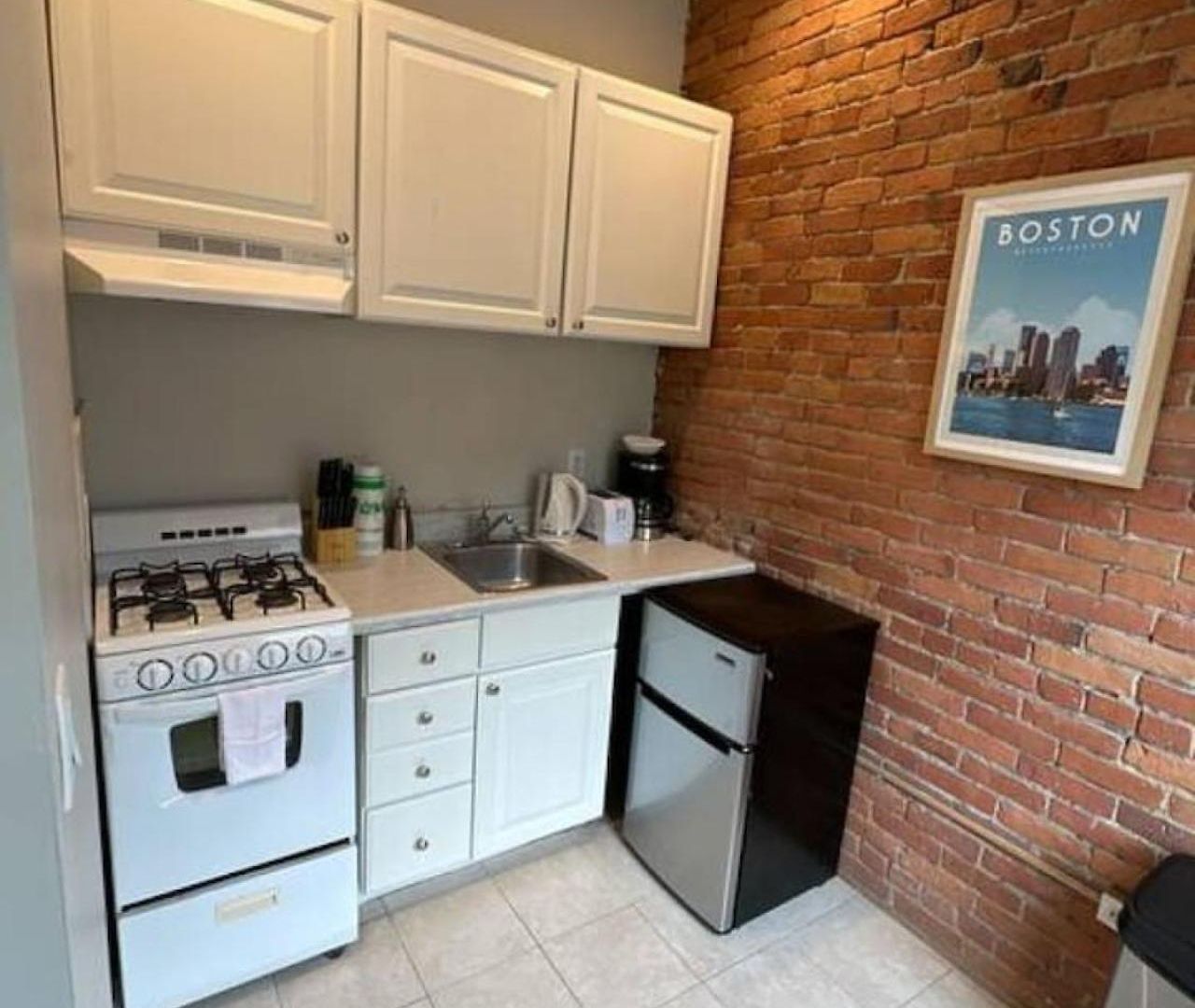 Peaceful Back Bay Apartment *