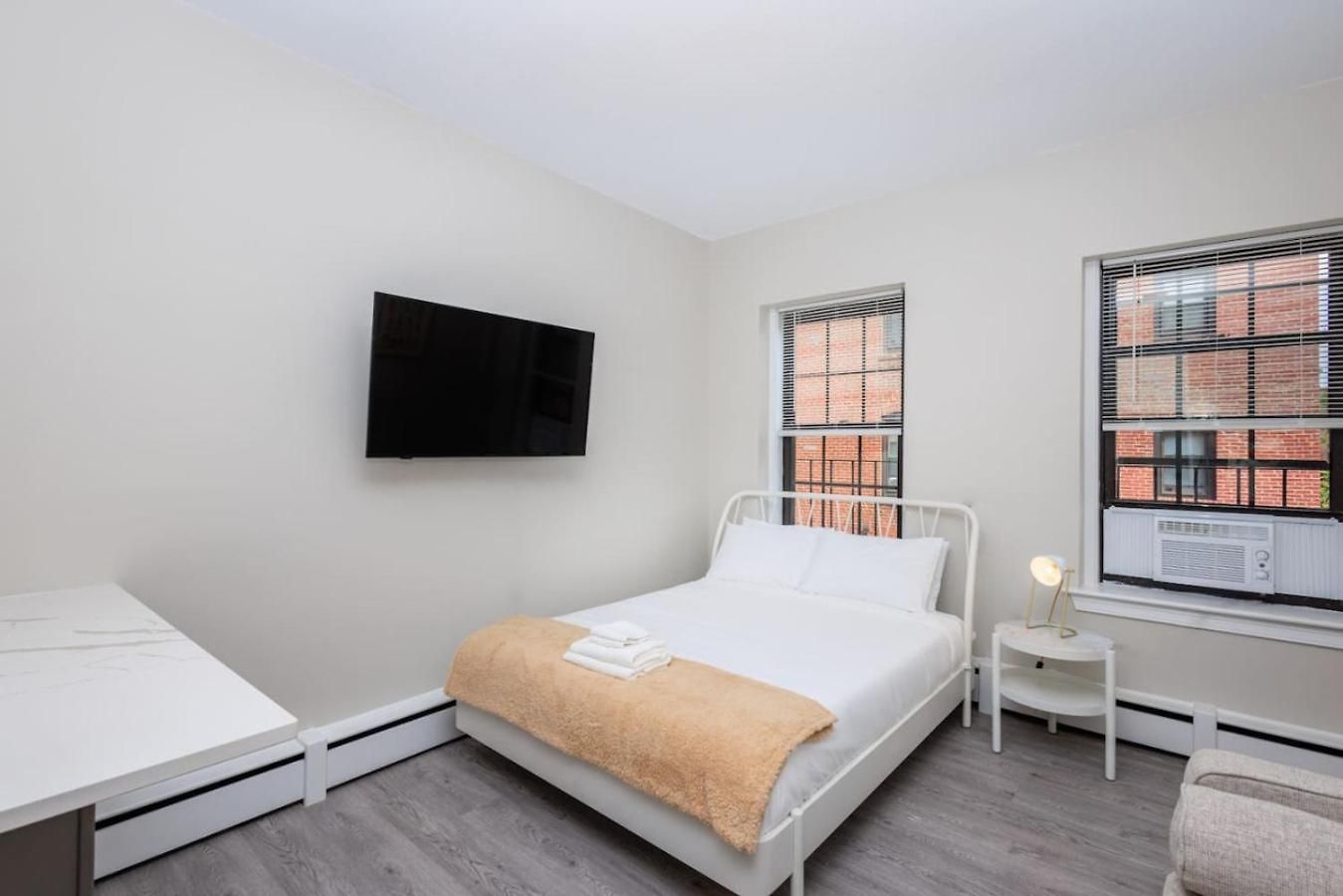 Newly Renovated W Exposed Brick Apartment Boston
