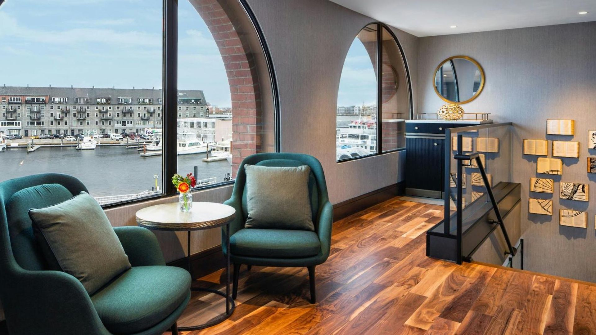 Marriott Long Wharf 4*