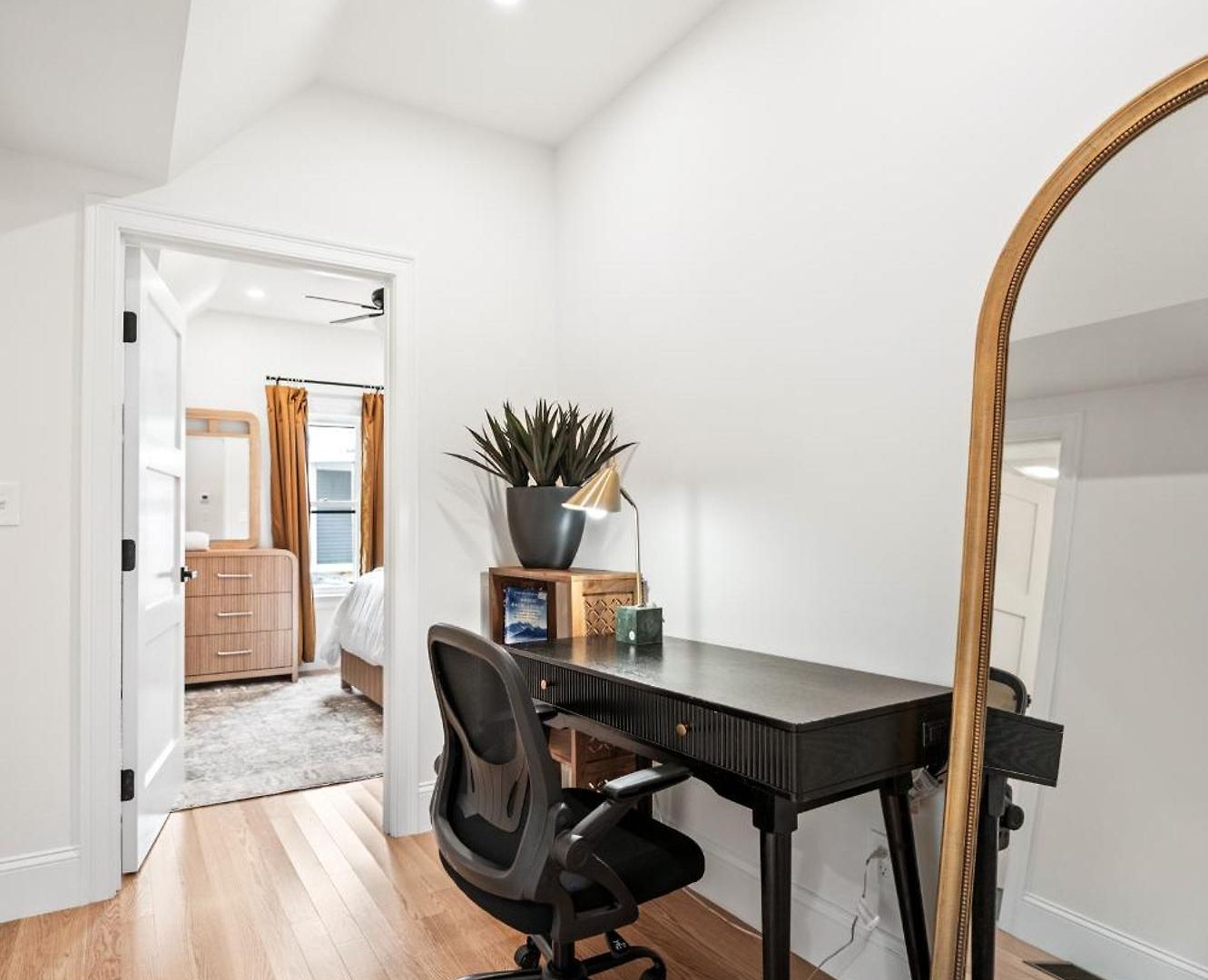 Forest Hill -boston Apartment *