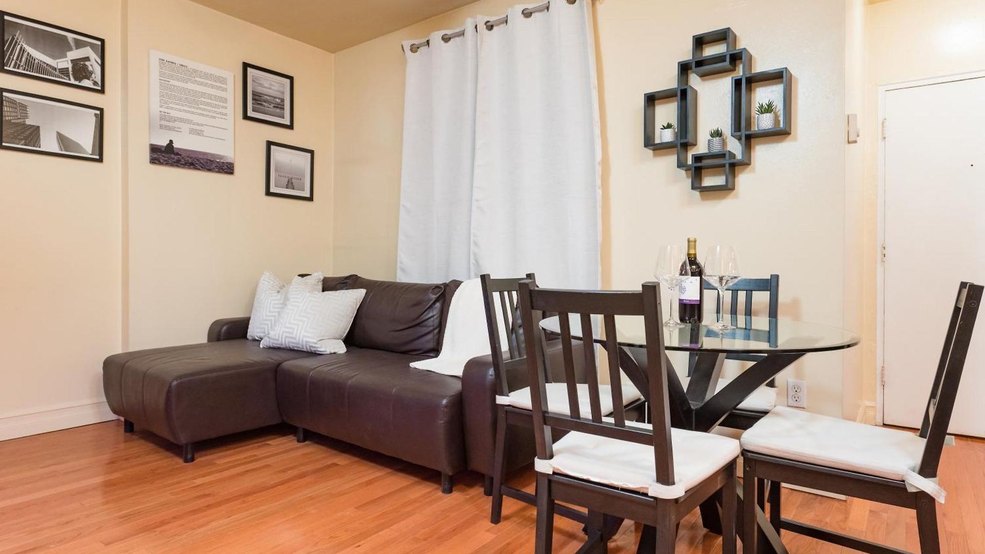 Apartment 1br In The Heart Of Downtown Famous Nightlife Theater District With Bed Full Of Promises Td Garden Common Park Mbta Boston