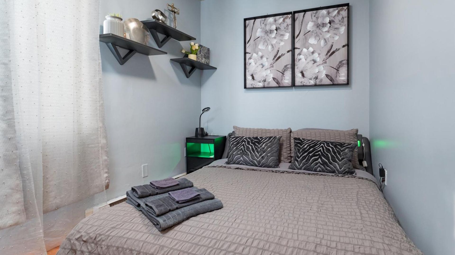 Apartment 1br In The Heart Of Downtown Famous Nightlife Theater District With Bed Full Of Promises Td Garden Common Park Mbta *