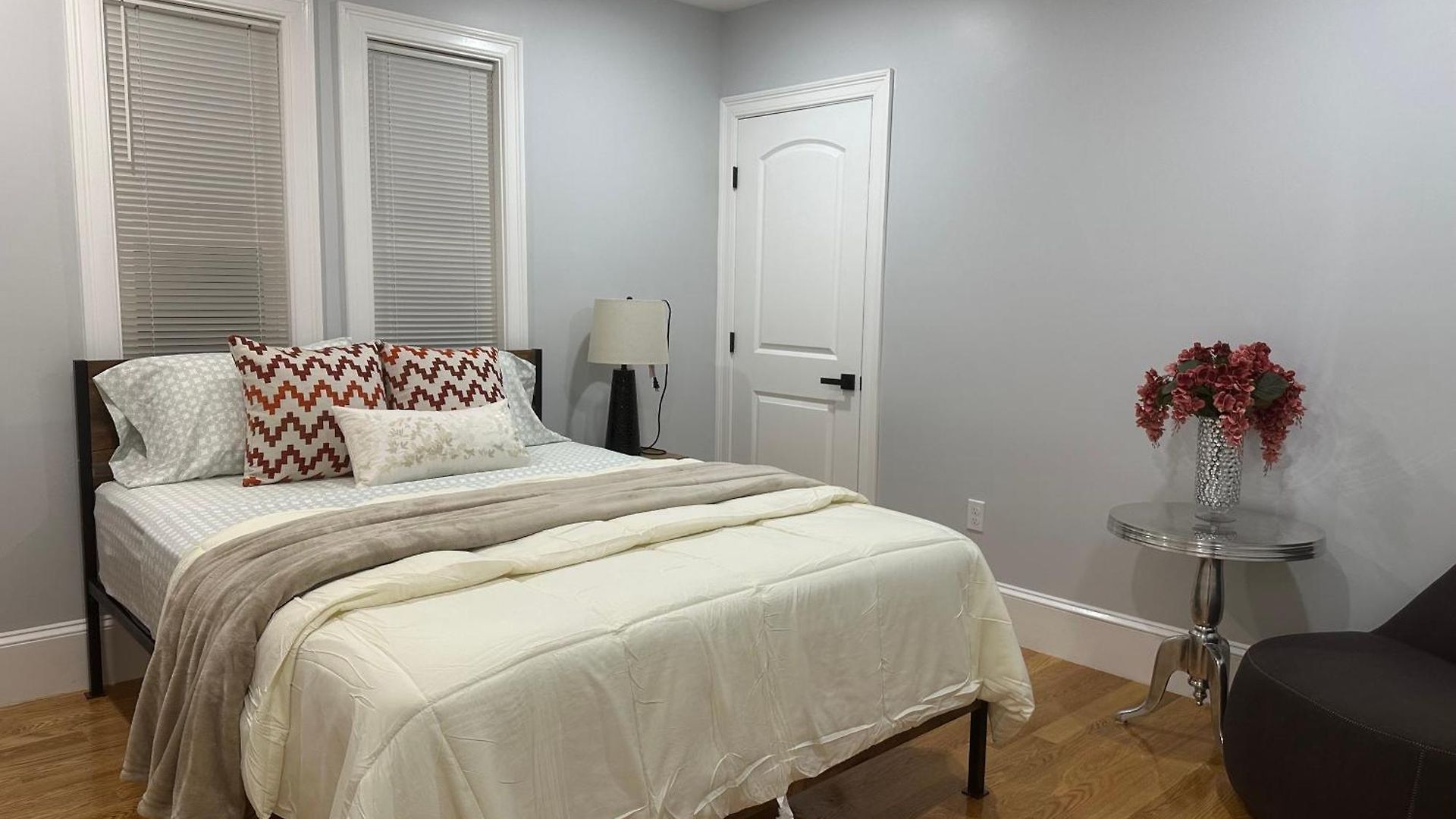 Apartment 85b Brand New 3br, 2ba, Walk To Transit, Near Boston