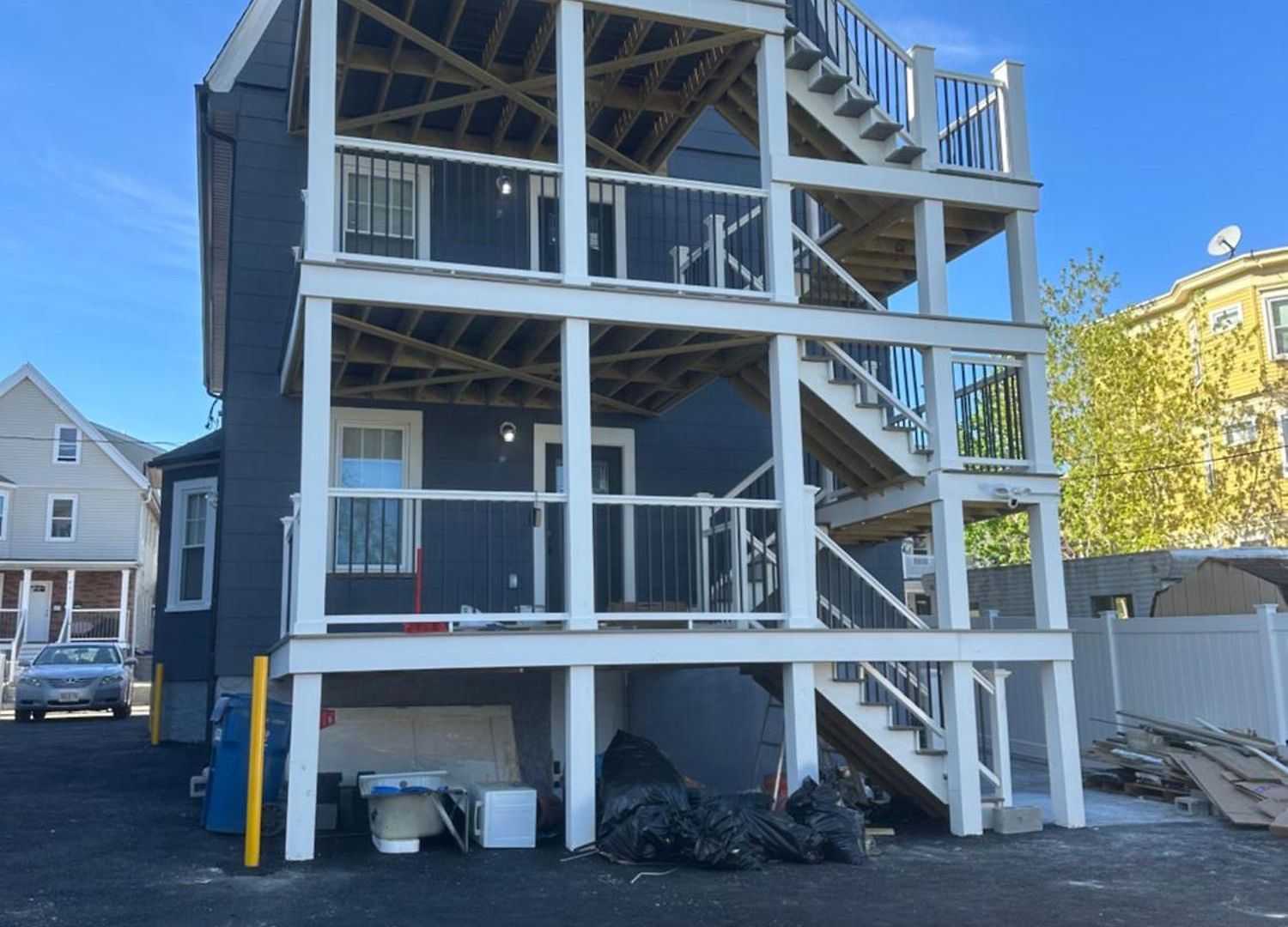 85b Brand New 3br, 2ba, Walk To Transit, Near Apartment *