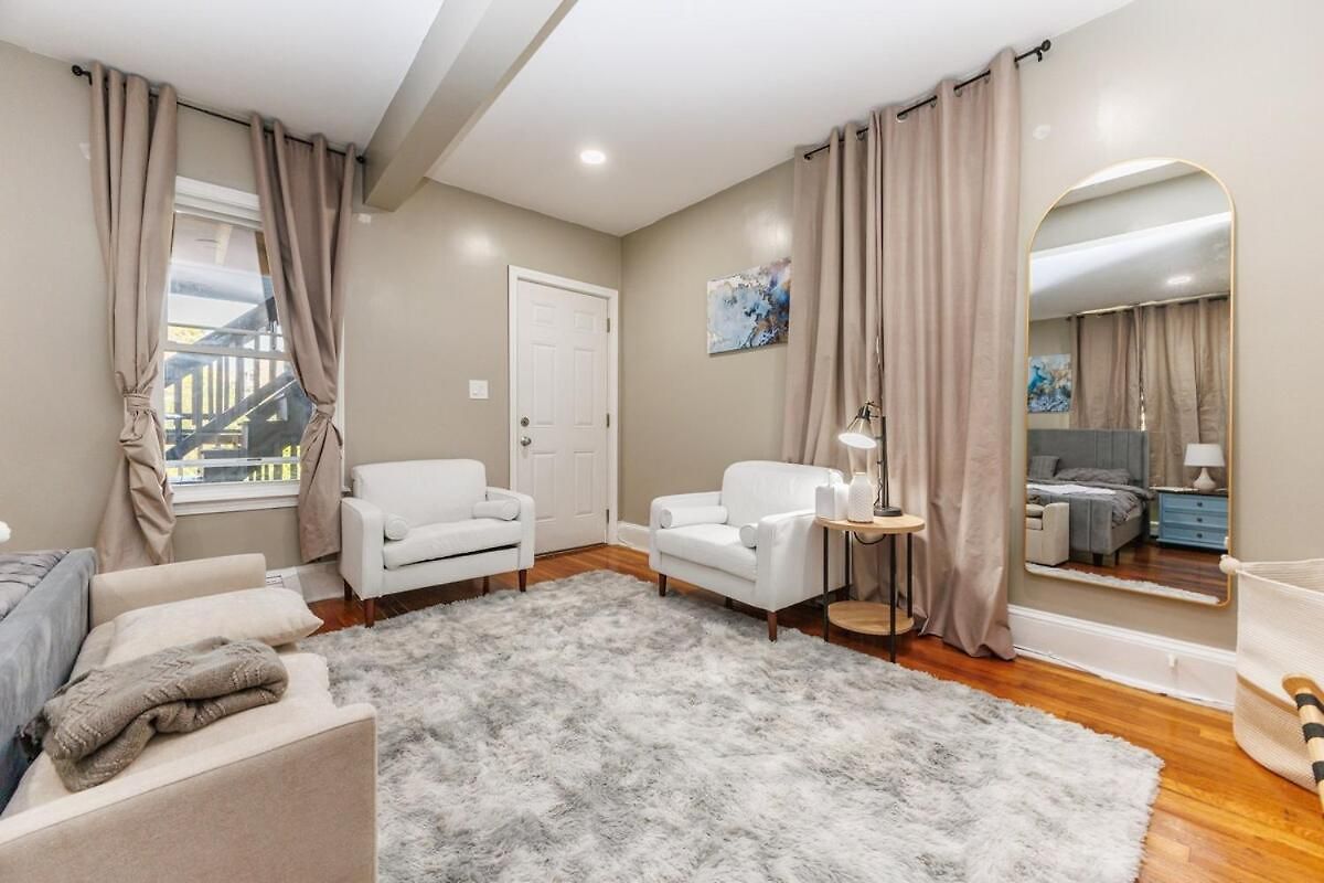 In-unit Laundry Your Family And Friends Space Apartment
