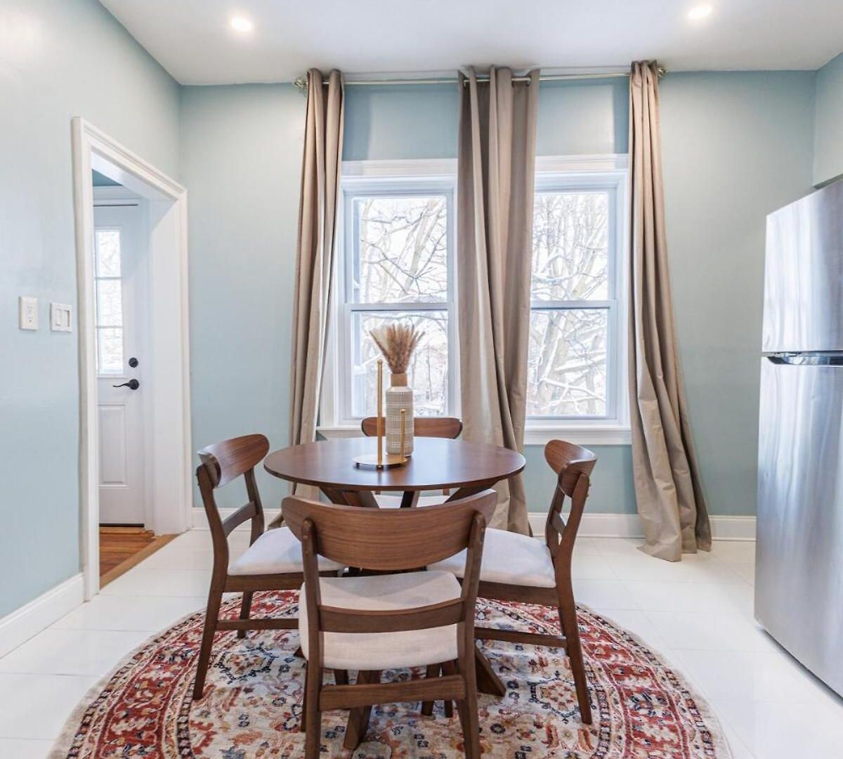 Stylish 3 Bedroom Apartment Boston