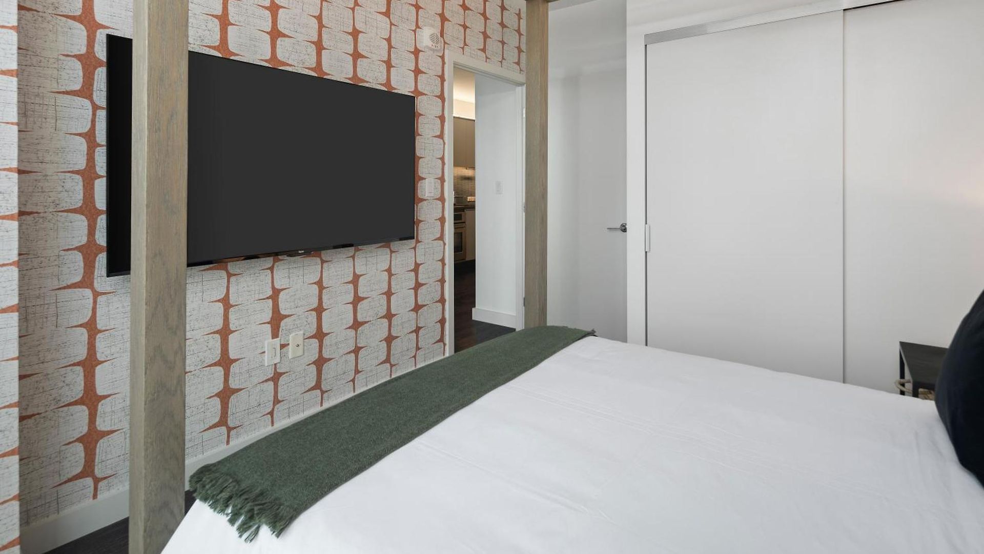 Luxury By Hyatus Downtown 3*