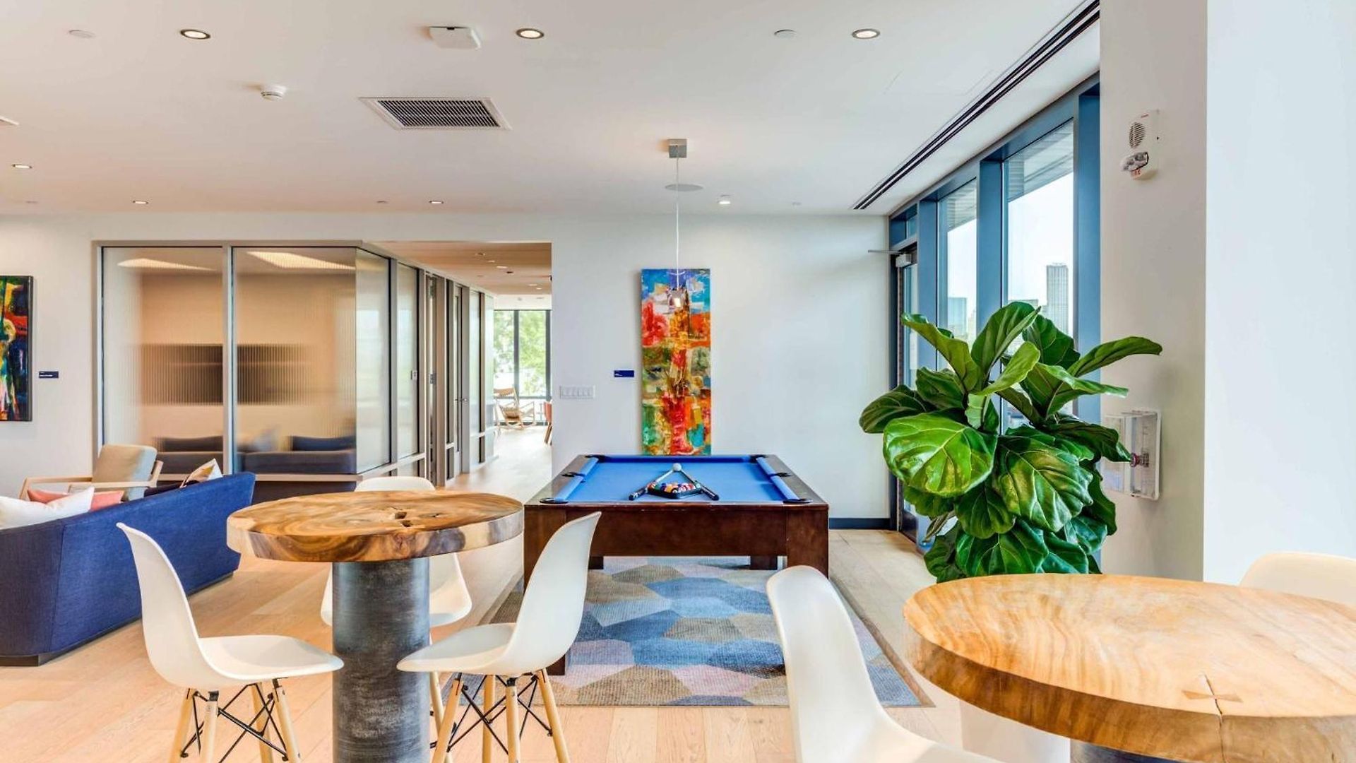 Luxury By Hyatus Downtown Aparthotel 3*