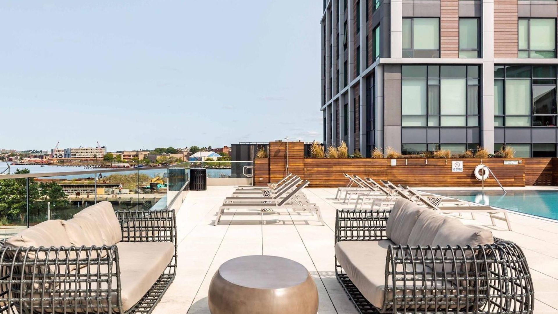 Aparthotel Luxury By Hyatus Downtown 3*