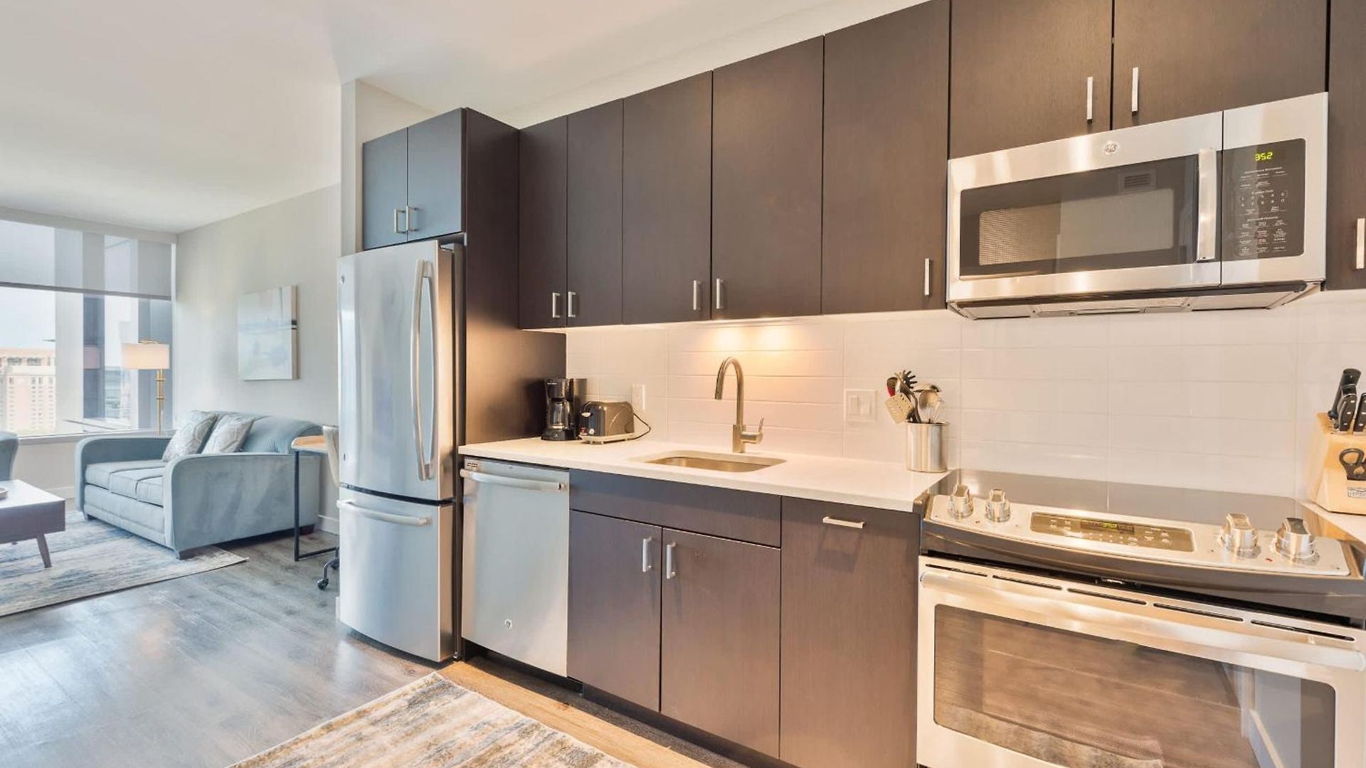 Luxury In Heart Of Seaport Apartment Boston