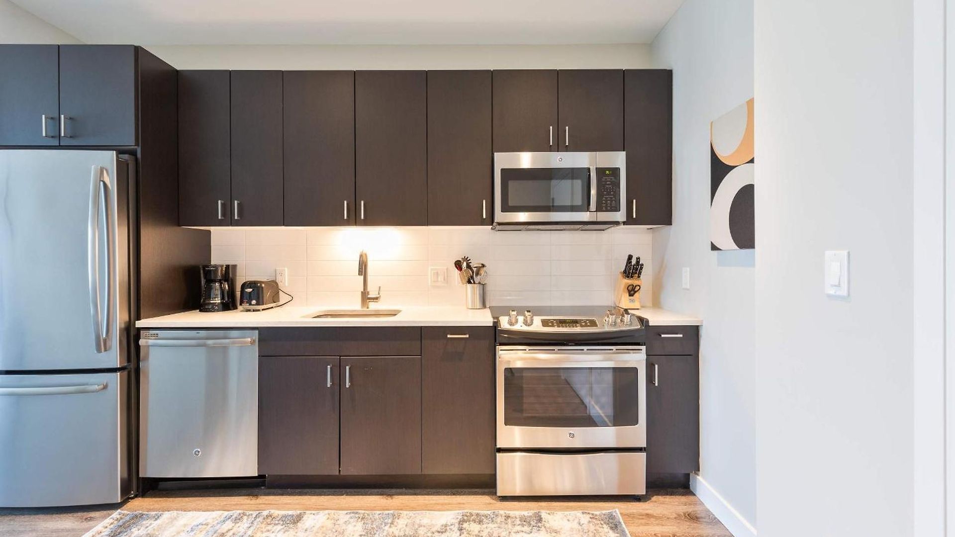Luxury In Heart Of Seaport