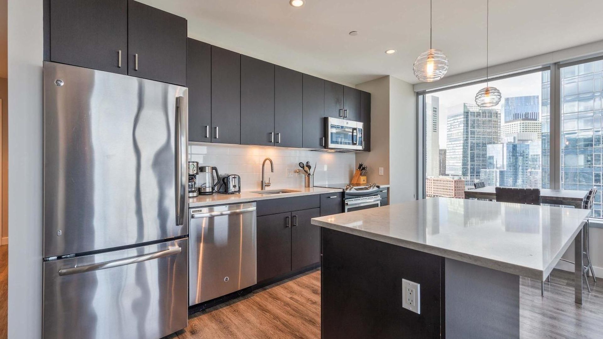 Modern In Seaport With Gym * Boston