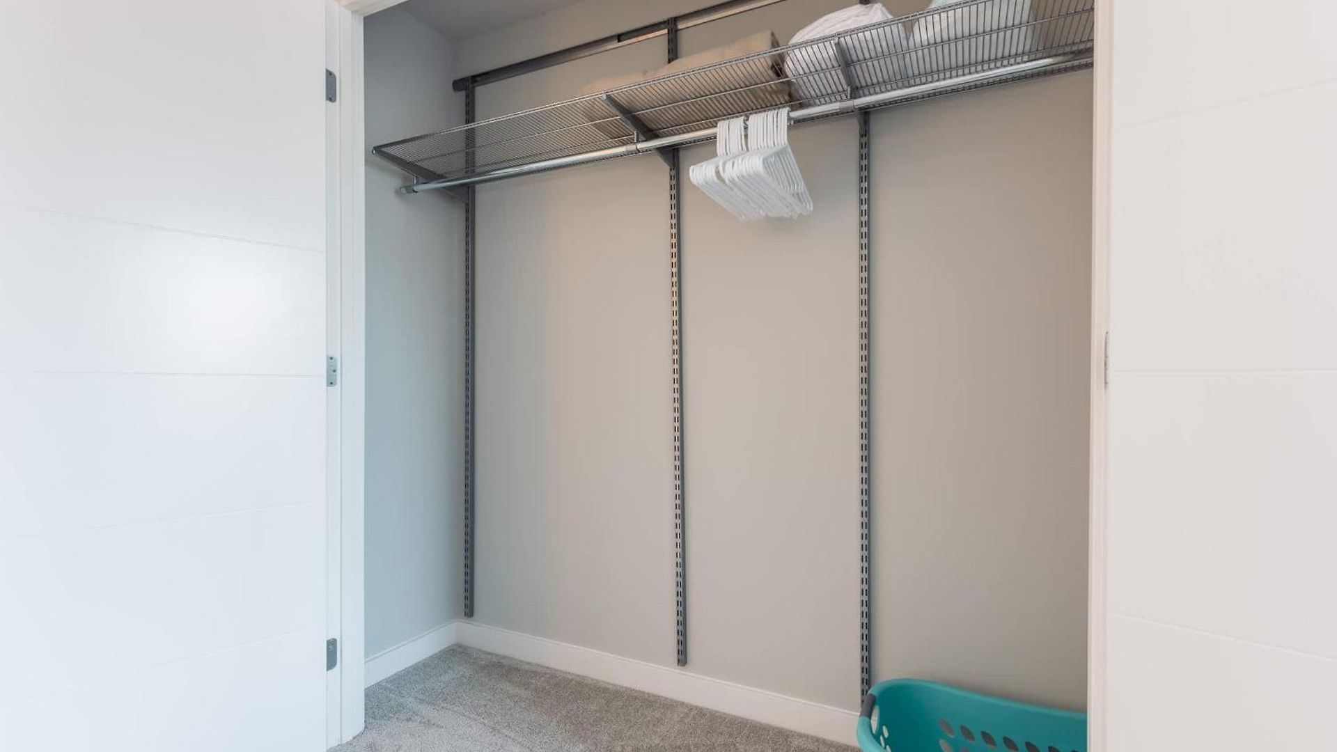 Private Downtown Near Harbor Apartment