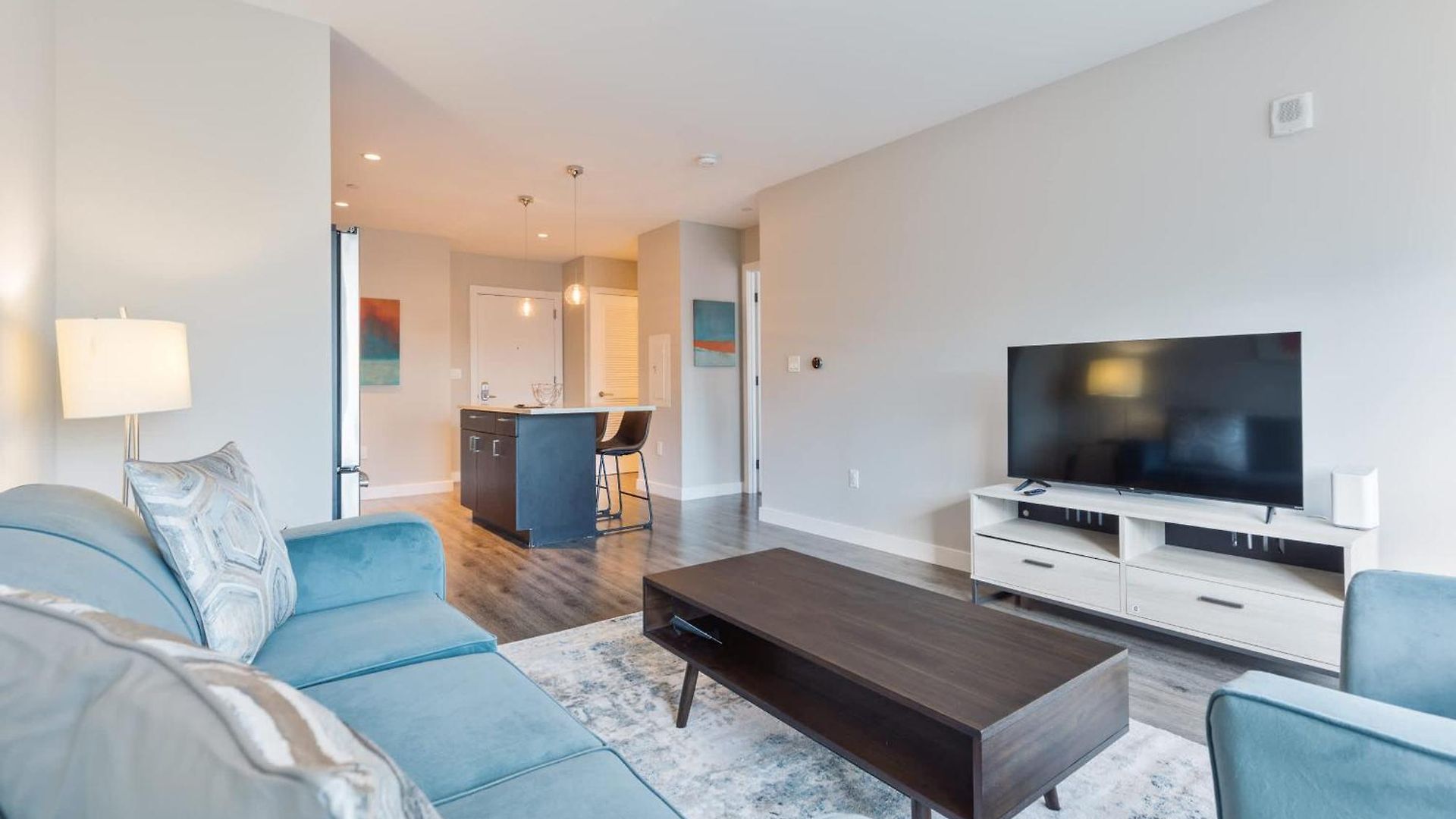 Private Downtown Near Harbor Apartment *
