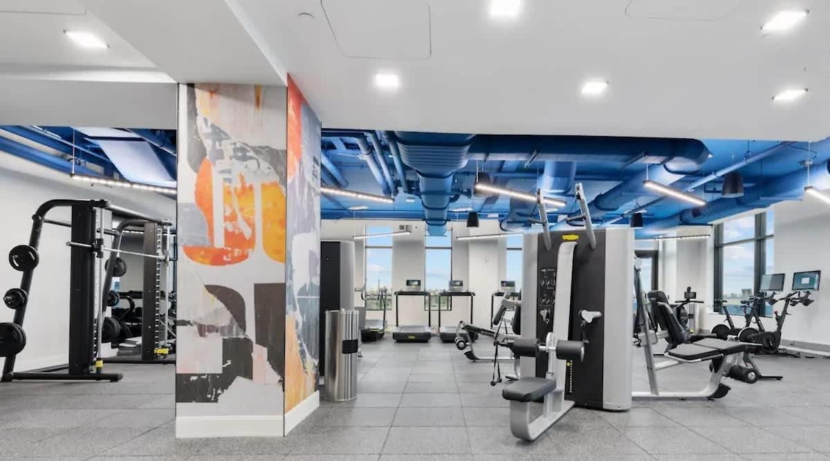 North End Td Garden Shared Pool & Rooftop Holiday home *
