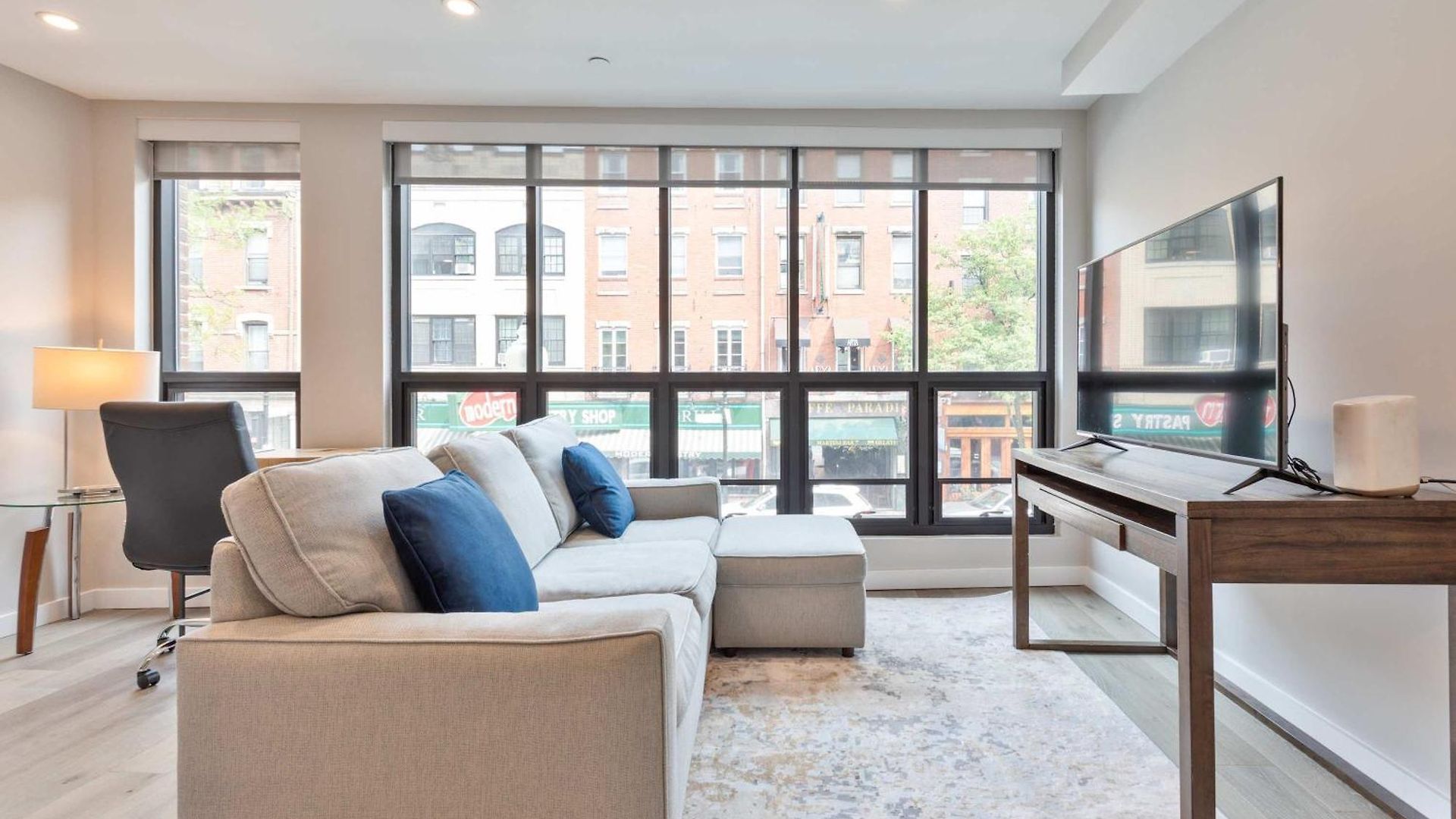 Luxury 2br North End Retreat Apartment