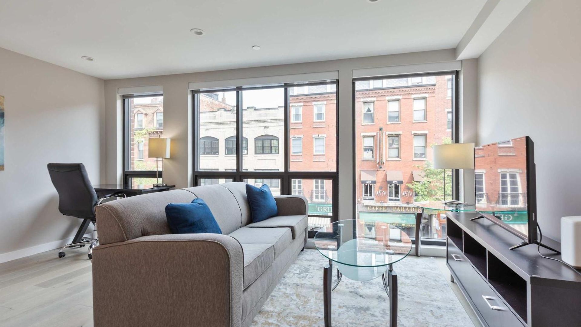 Apartment Chic North End Escape Near Waterfront *