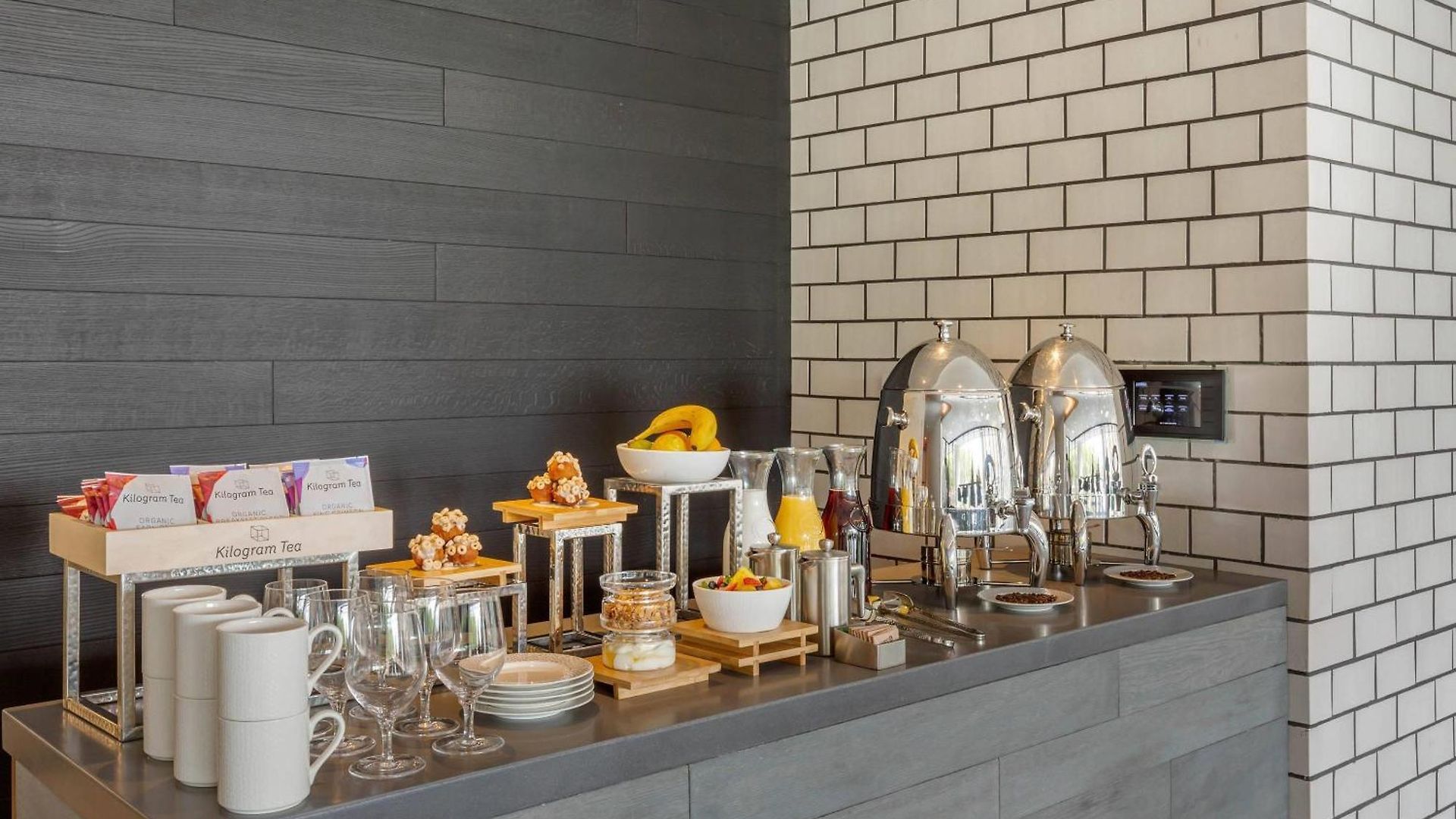 Cambria Downtown - Seaport Hotel Boston