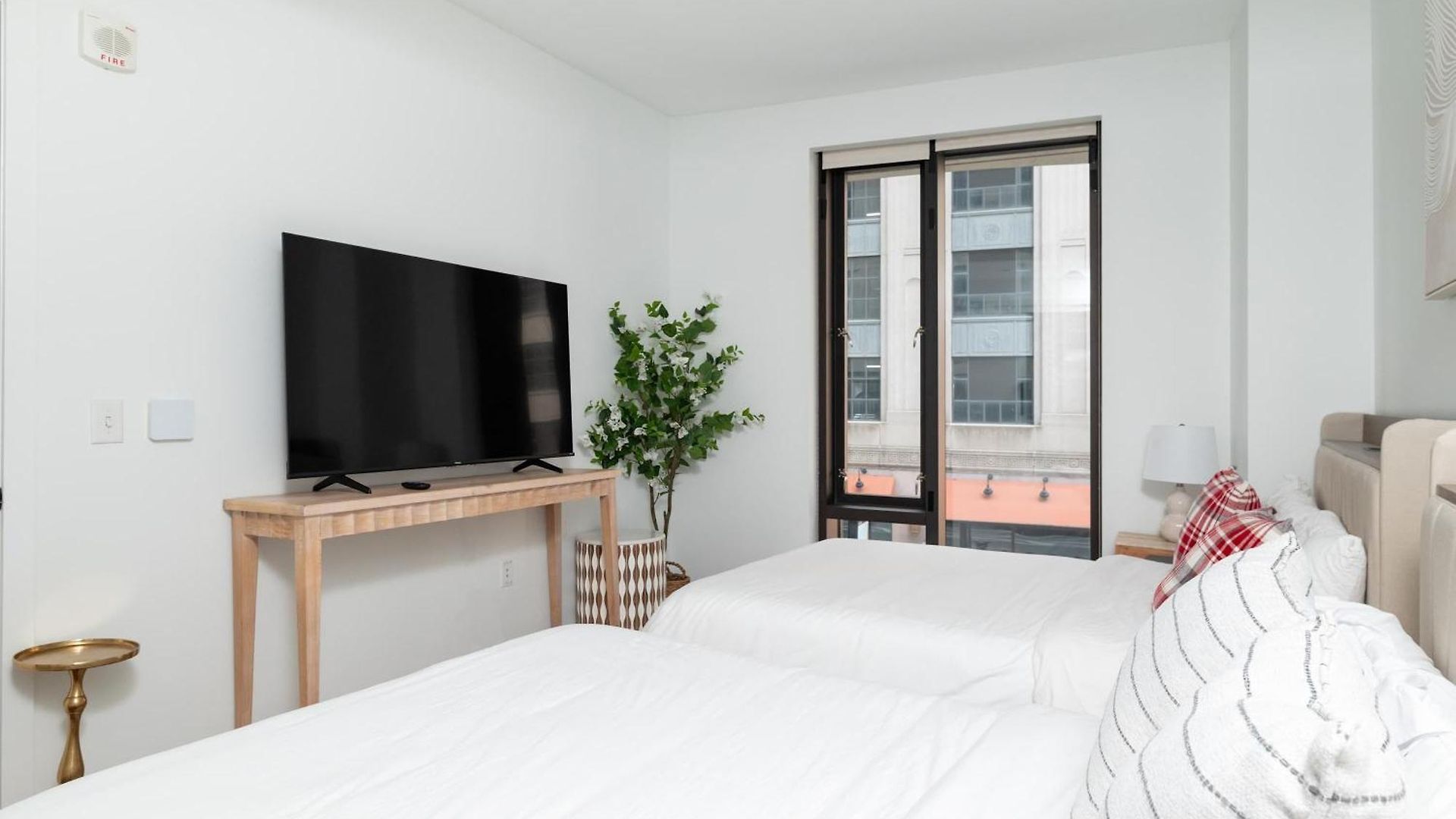 Back-bay Upscale Rooftop & Parking * Boston
