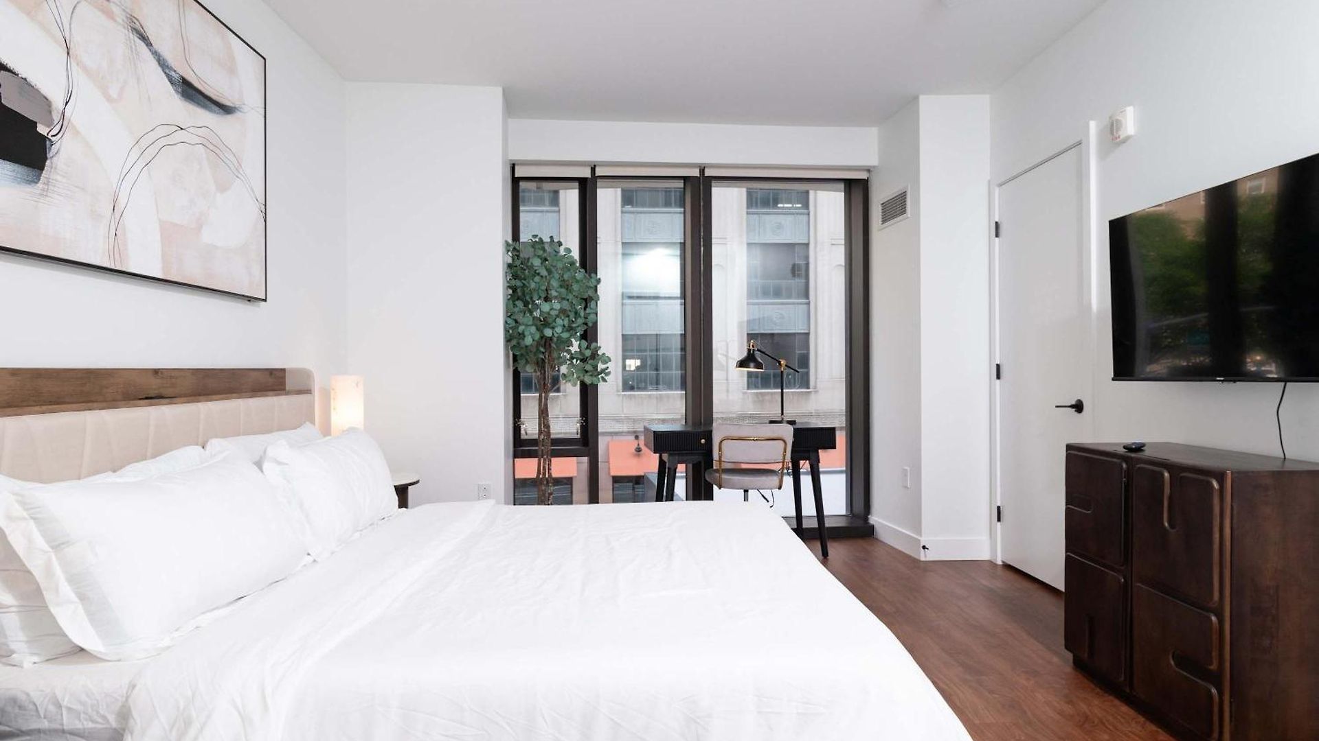 Back-bay Upscale Rooftop & Parking