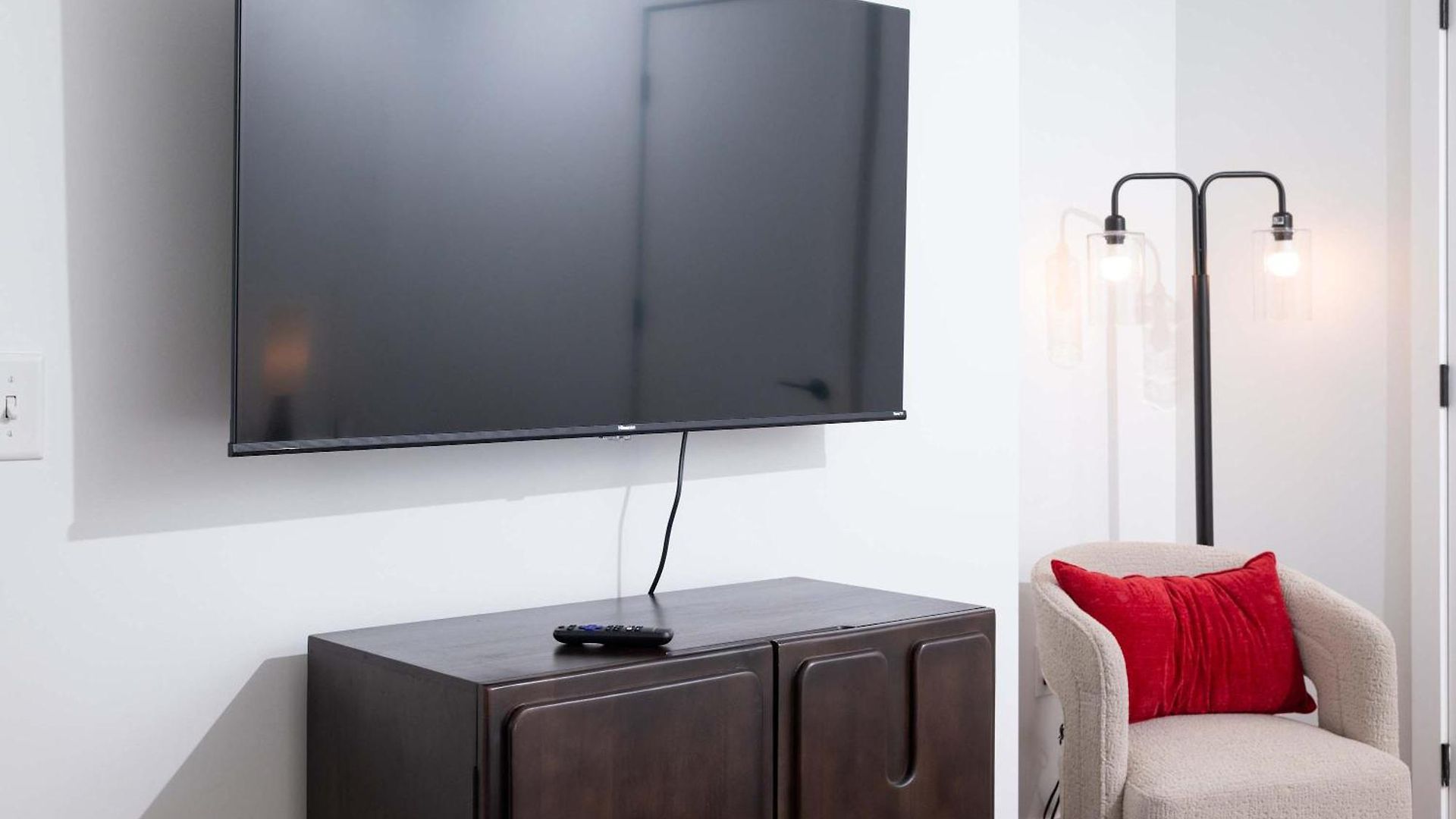 Back-bay Upscale Rooftop & Parking Apartment *