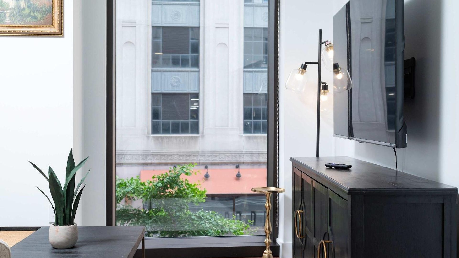 Back-bay Upscale Rooftop & Parking *