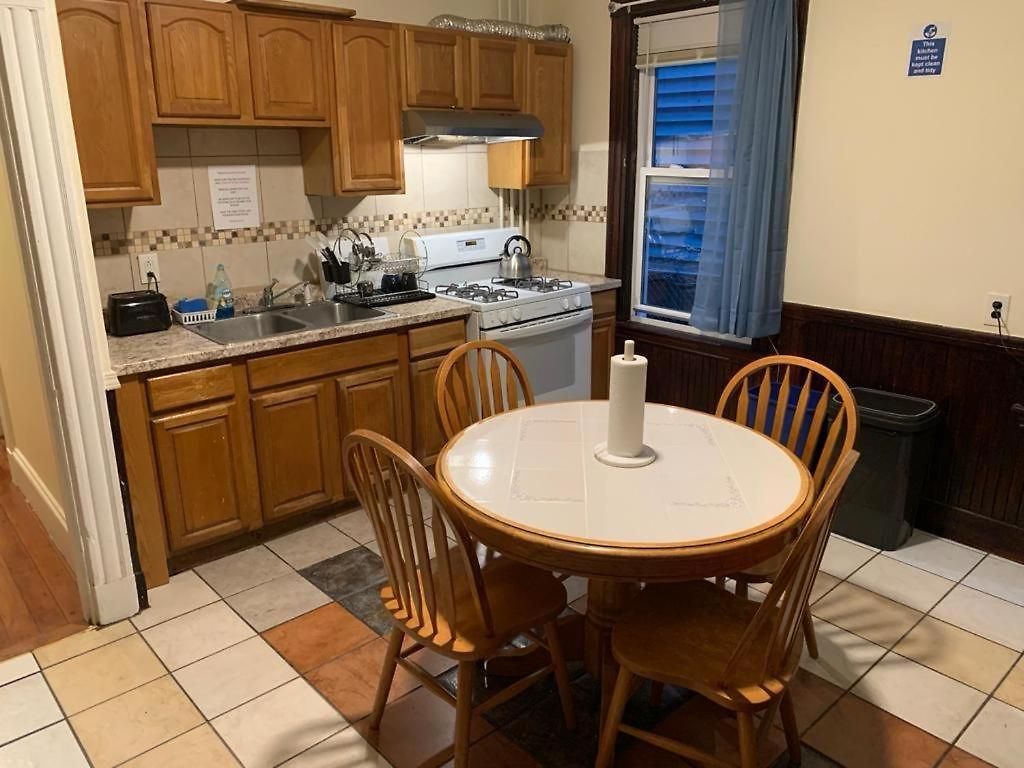 Furnished Private 1-4 Guest house Boston
