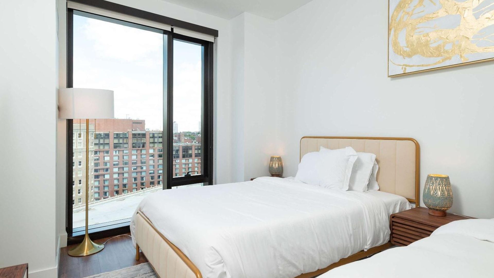 Back-bay Lux 2br With Rooftop And Parking Apartment