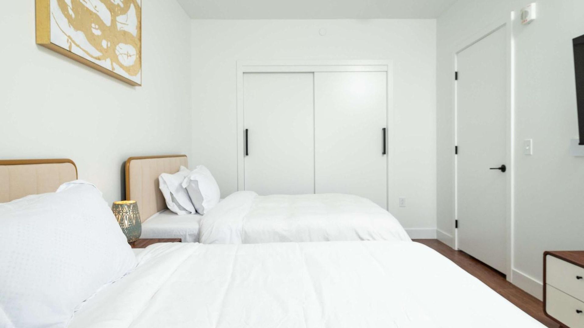 Back-bay Lux 2br With Rooftop And Parking Boston