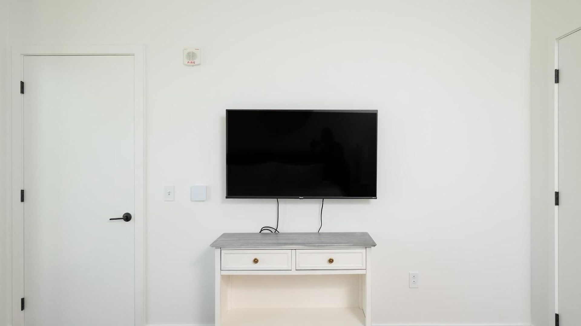 Back-bay Lux 2br With Rooftop And Parking Boston